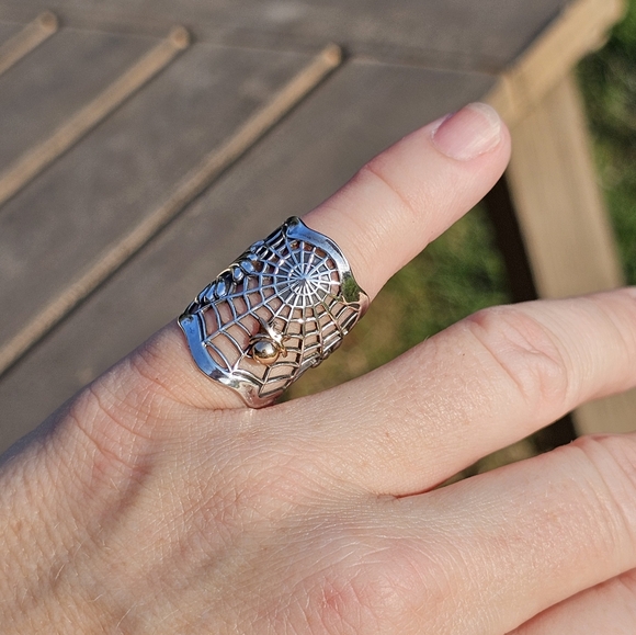 14k gold & 925 sterling spider web ring - Picture 9 of 10